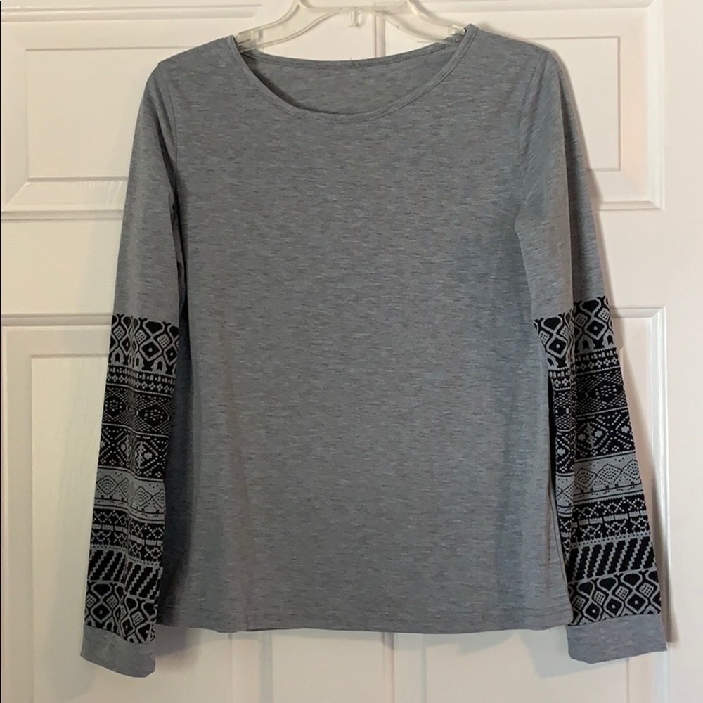 Long sleeve gray shirt